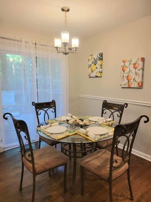 Refreshed!! Private 4Brms 2 Bath - 2 King Beds!! Villa Смирна Екстериор снимка
